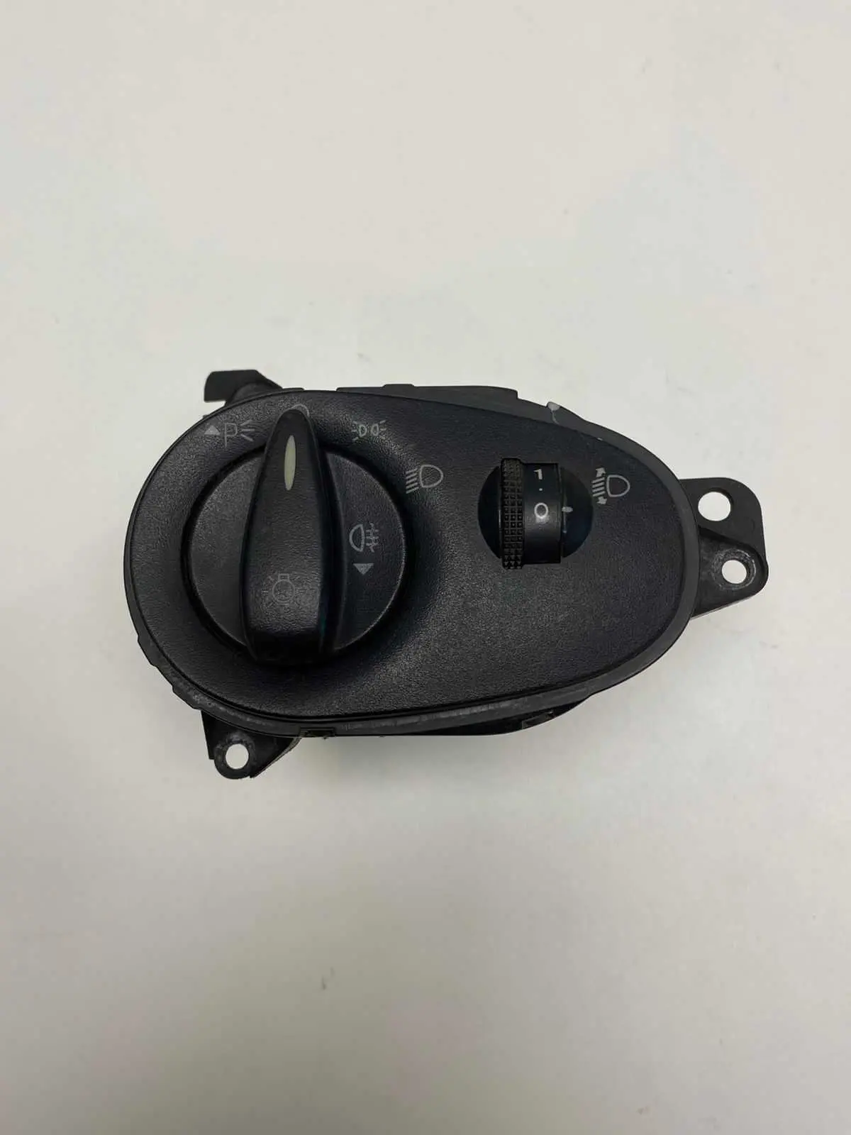 Botão Do Farol Ford Focus 2008/2009 98ag13a024