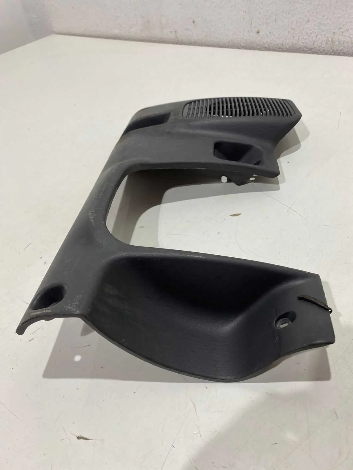 MOLDURA INFERIOR COLUNA L200 2004 USADO