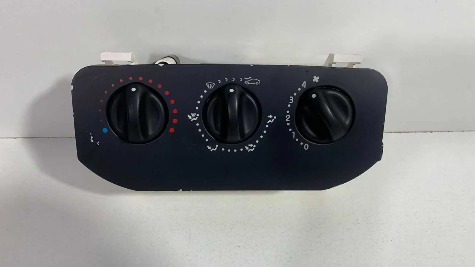 COMANDO DE AR QUENTE RENAULT CLIO 2015 ORIGINAL USADO
