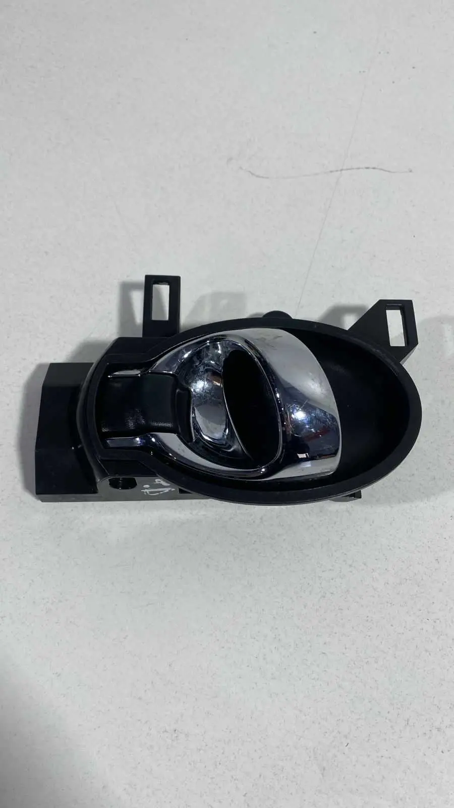 Maçaneta Interna TD Nissan March Versa 2011 A 2019