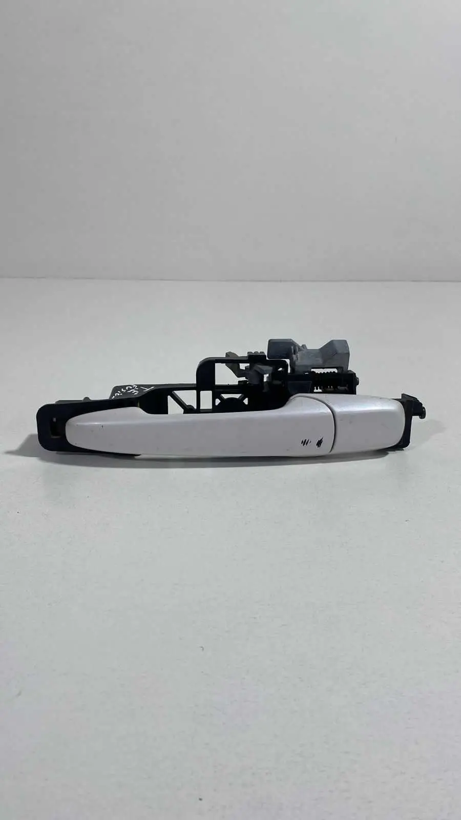 Maçaneta TRAS ESQ Ford Fusion 2010 A 2013 94002387 Usado
