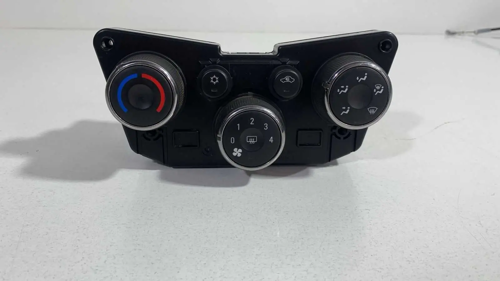 Comando Ar Condicionado CHEVROLET Sonic 2011 ORIGINAL USADO