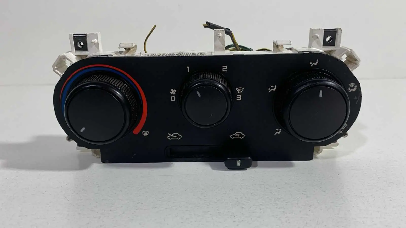 COMANDO AR CONDICIONADO FIAT STRADA 2015 ORIGINAL USADO