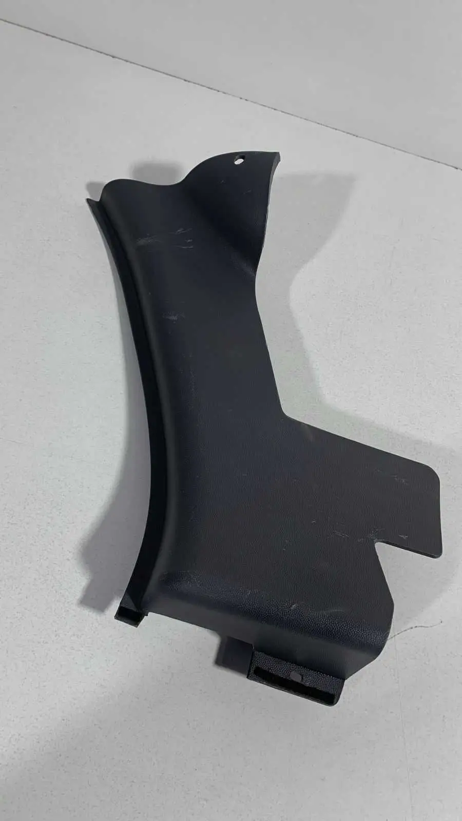MOLDURA LATERAL TRASEIRA LADO ESQUERDO CHEVROLET CORSA USADO