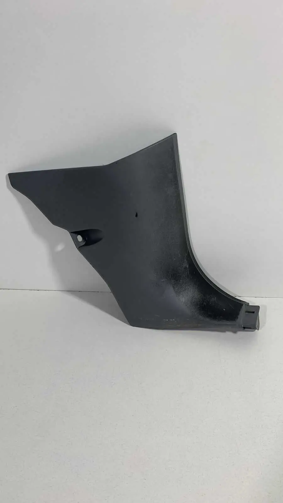 Acabamento Soleira Dianteira Direita Hilux sw4 2013 USADO