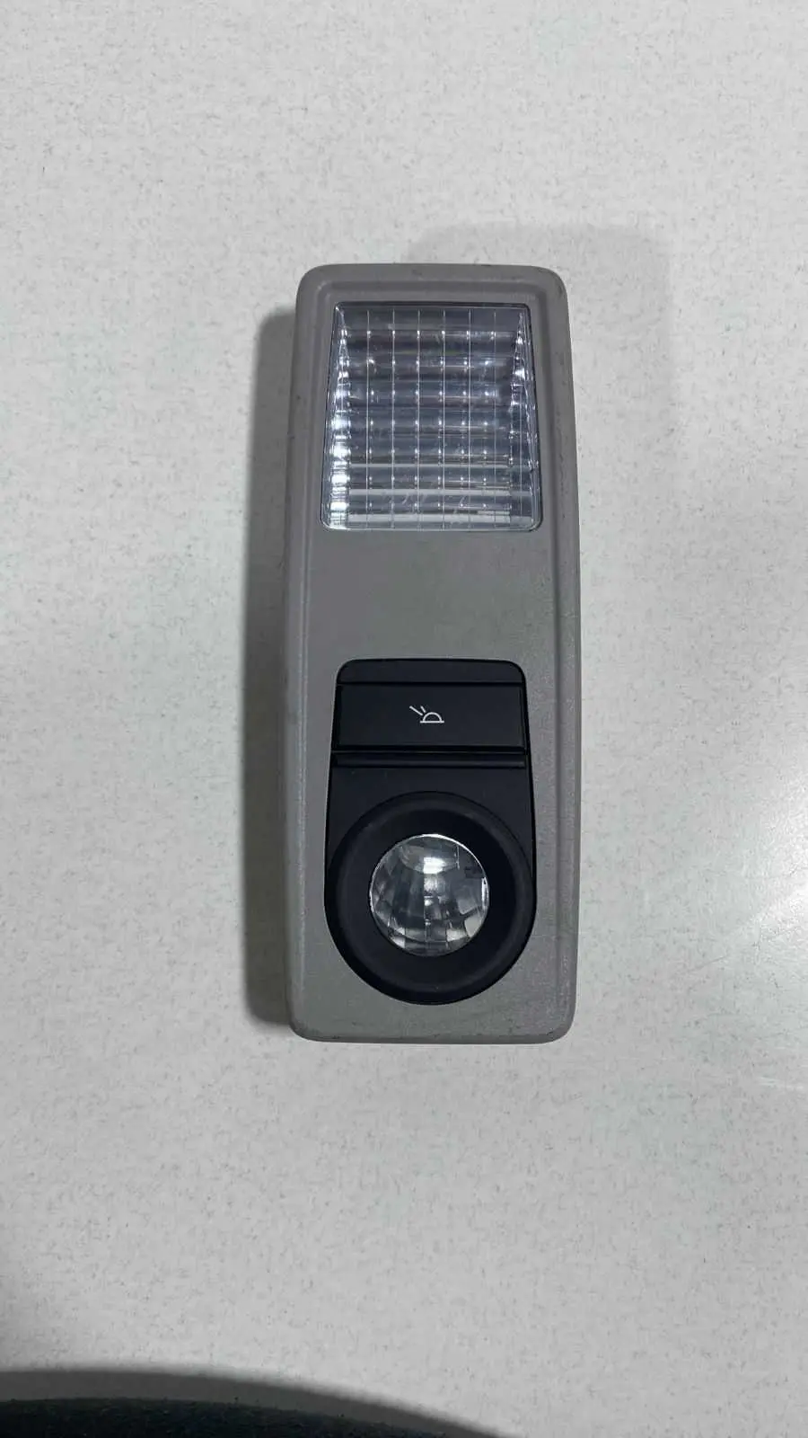 Luz Teto Traseira Direita Bmw X3 2013 Á 2017 9215624 Usado