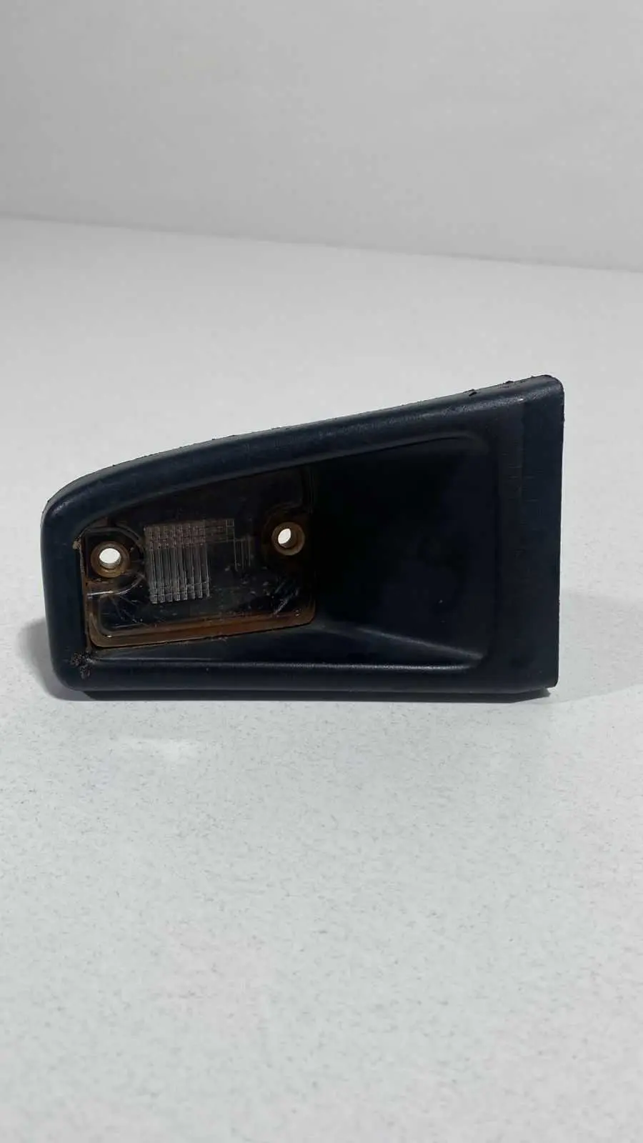 Lanterna Luz De Placa Direito Fiat Strada 735360658 Usado