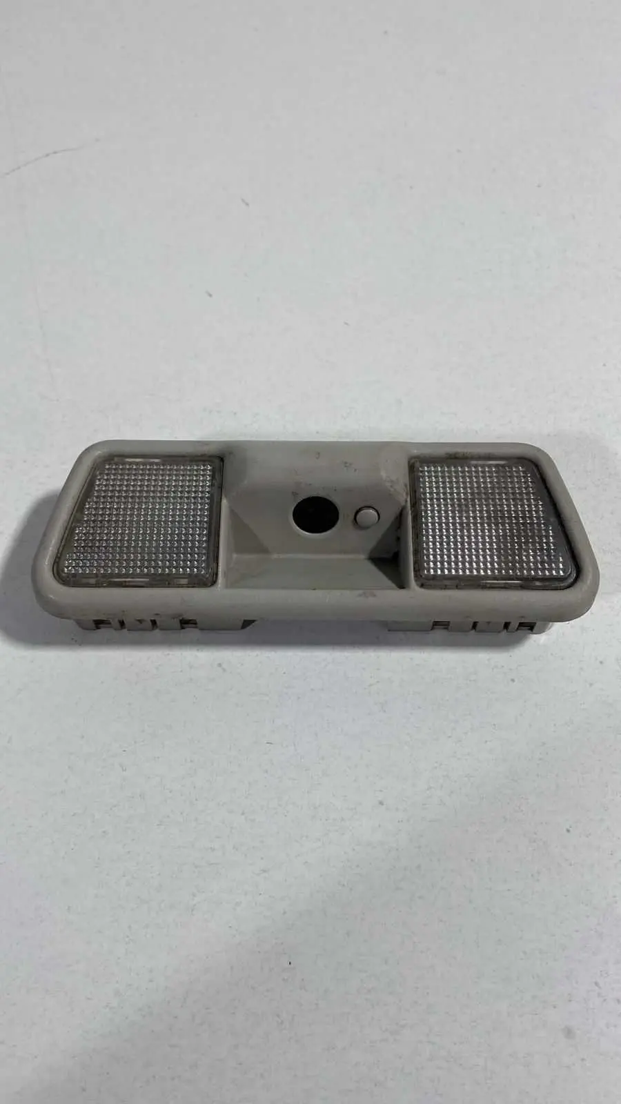 Luz Teto Cortesia Chevrolet Corsa 2003 2011 90439044 Usado