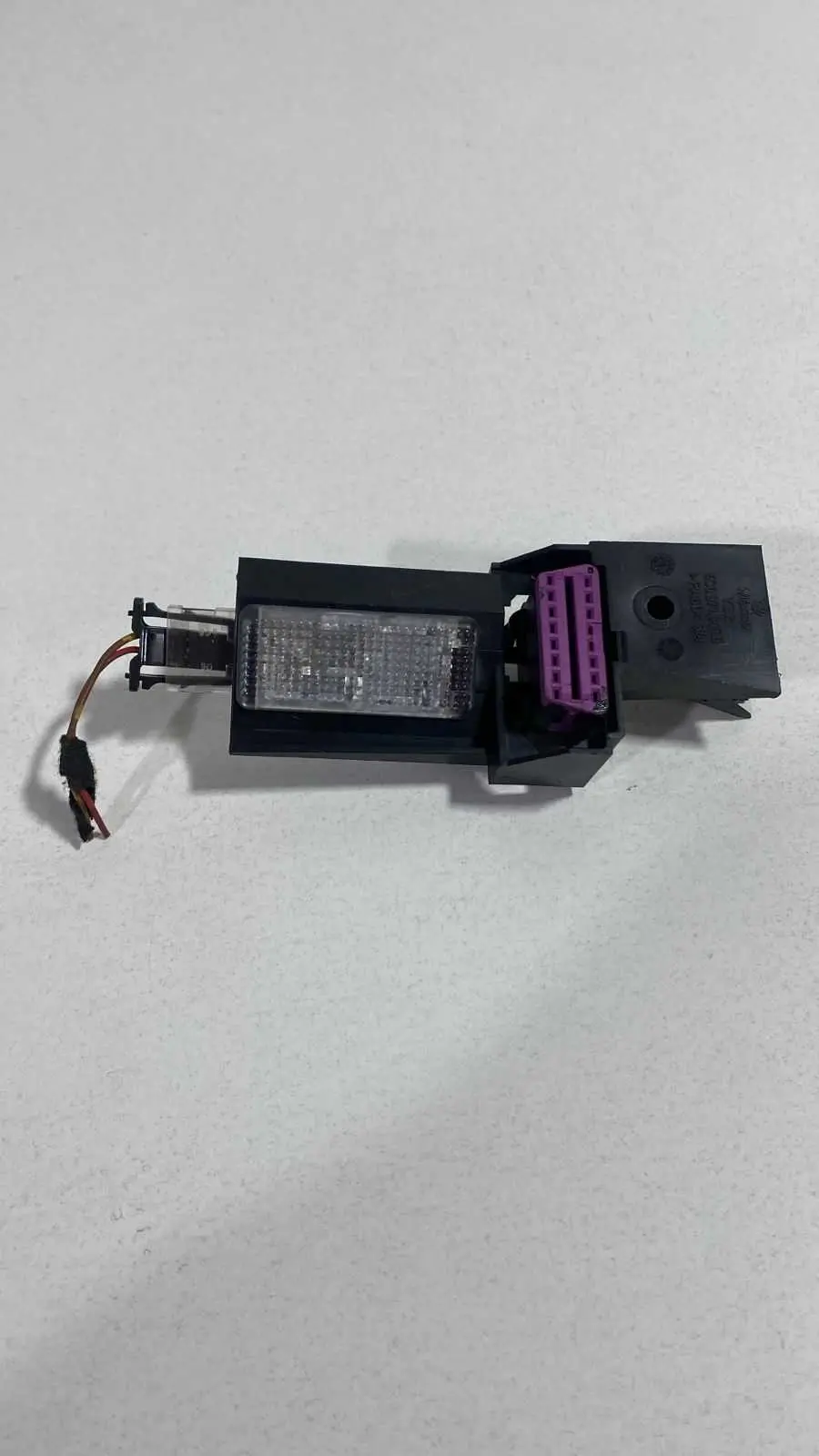Luz Cortesia Assoalho Jetta 2016 2017 5c0971845b Usado
