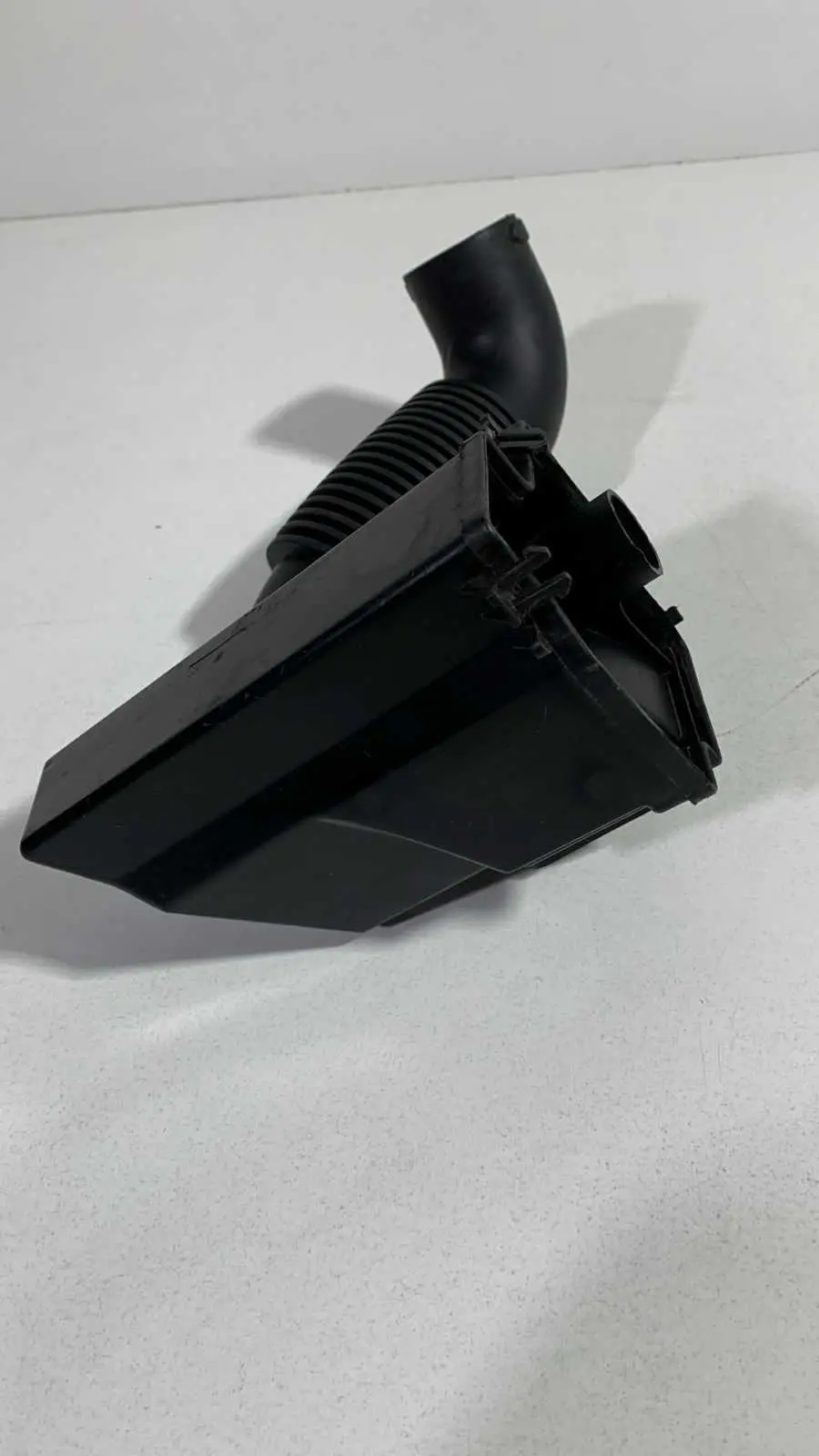 Caixa Filtro Ar Ressonadora PEUGEOT 208 2018 C.DETALHE USADO
