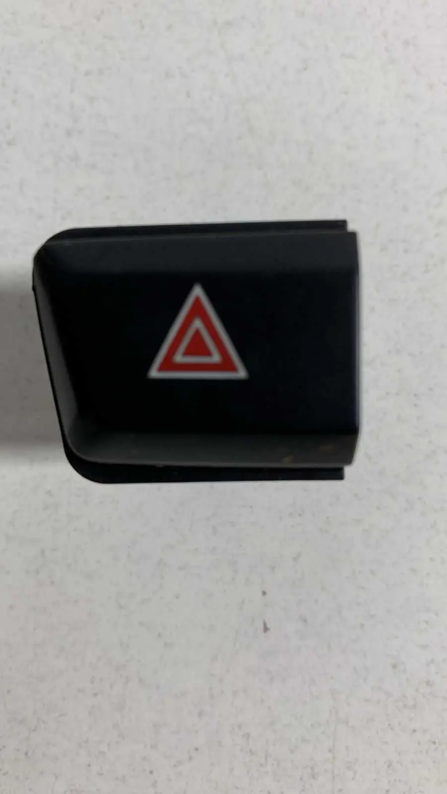 BOTÃO PISCA ALERTA PEUGEOT 208 2018 ORIGINAL USADO