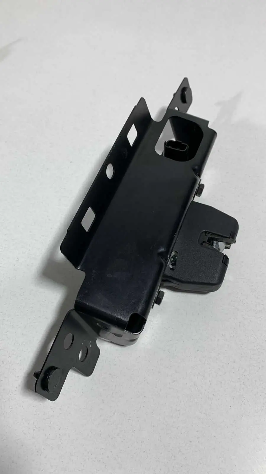 Fechadura Porta Malas Peugeot 208 2018 ORIGINAL USADO