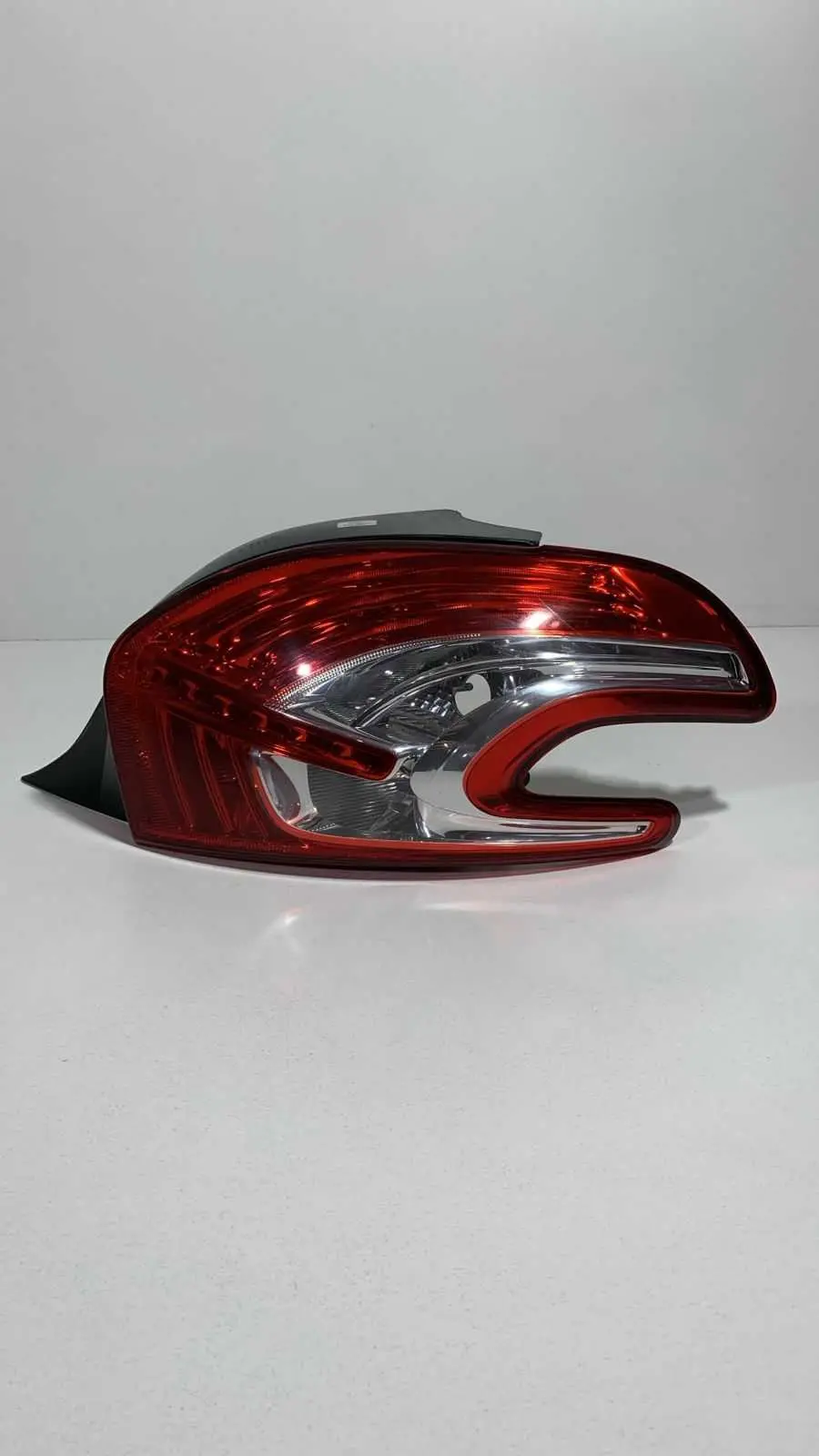 LANTERNA DIREITA PEUGEOT 208 2018 USADO ORIGINAL