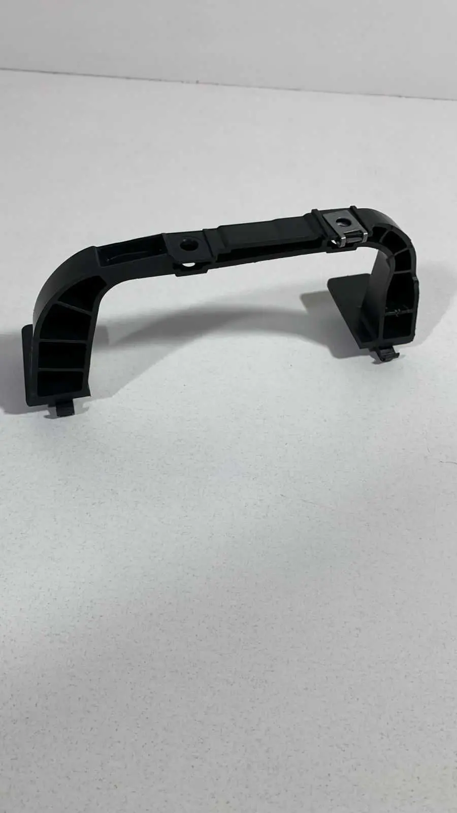 Suporte Maçaneta Dianteira Esquerda Peugeot 208 2013 USADO