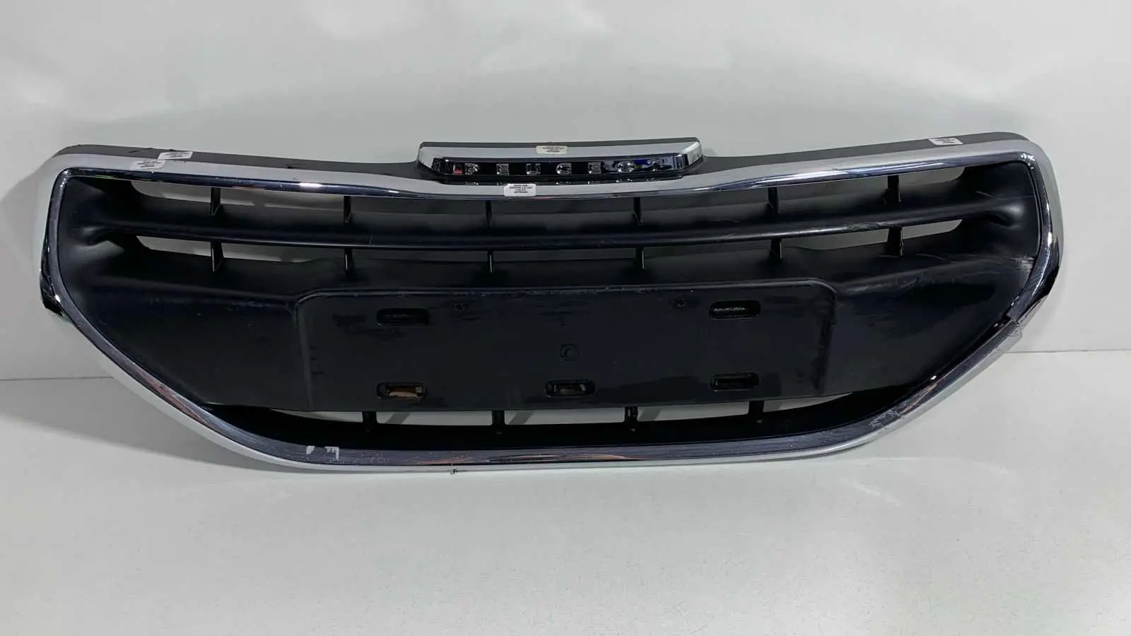GRADE FRONTAL CROMADA PEUGEOT 208 2018 COM DETALHE USADO