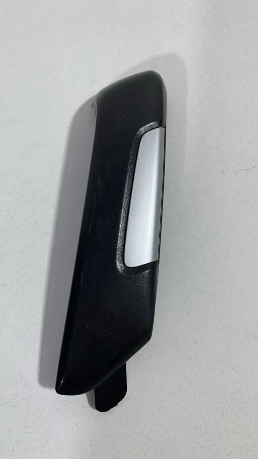 MOLDURA Forro Porta Dianteiro Esquerdo Tracker 2022 USADO