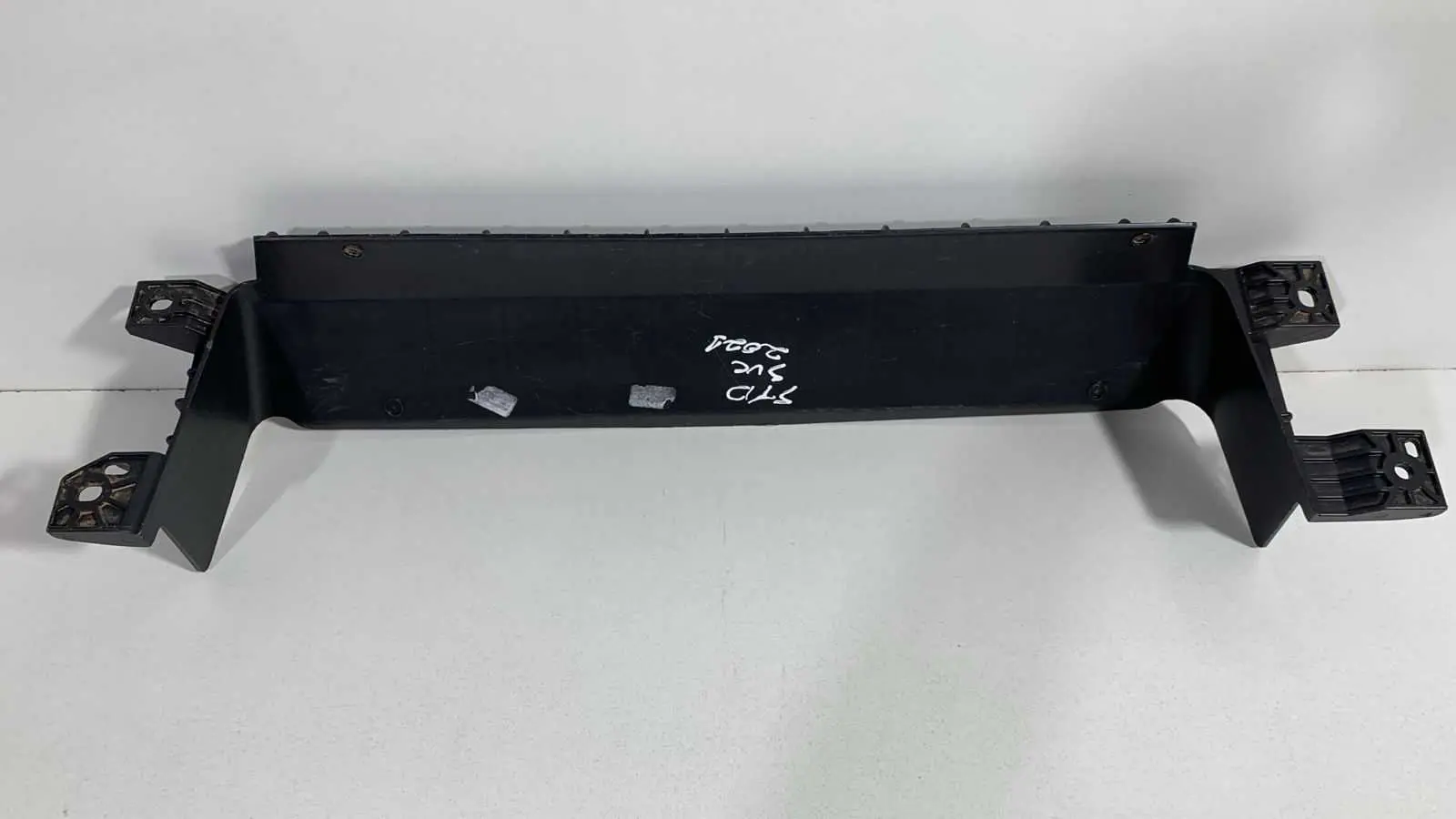 DEFLETOR DO RADIADOR INFERIOR FIAT STRADA 2022 USADO