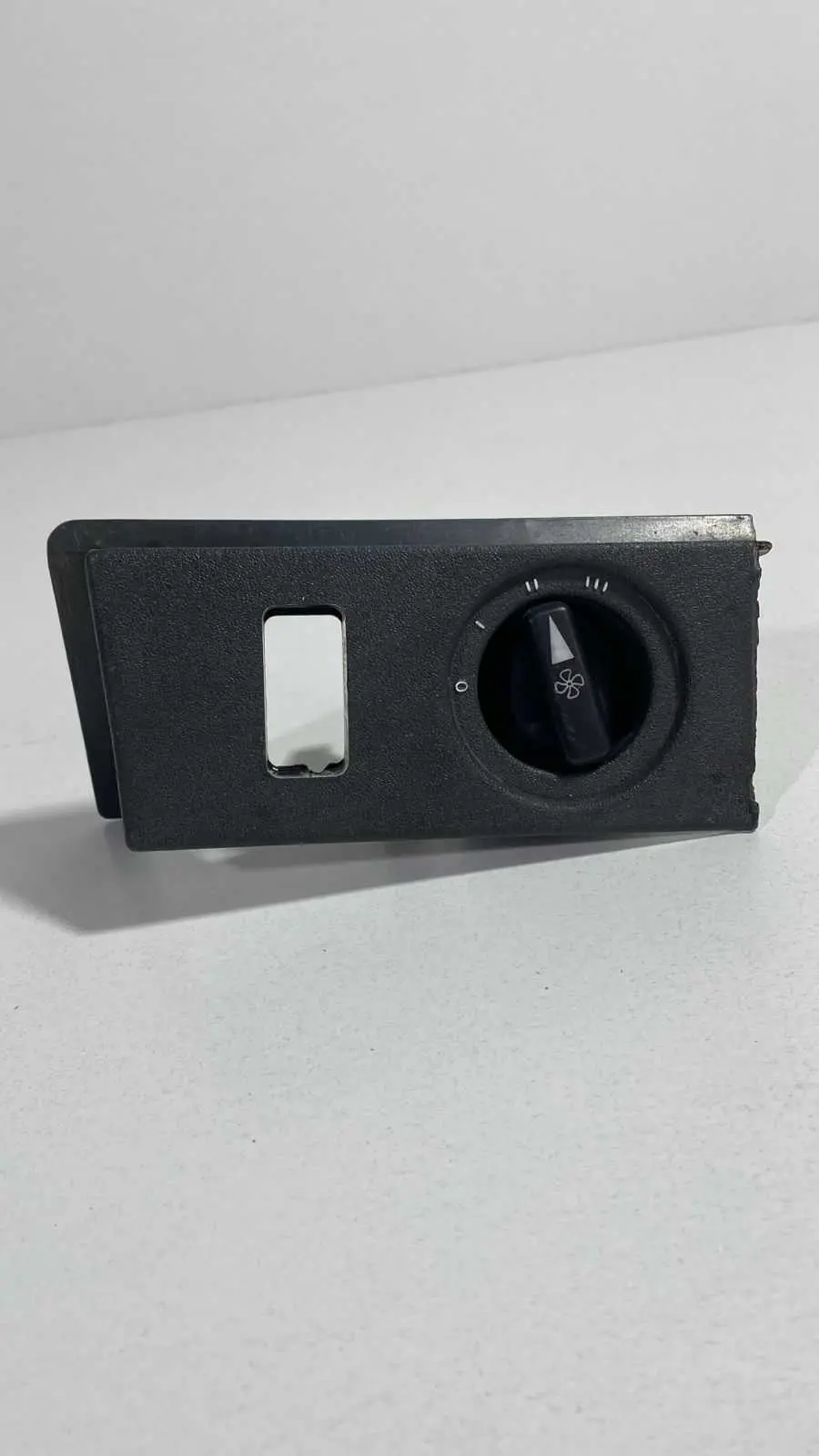 Comando Ar Condicionado Mercedes Mb100 1990 220481263f