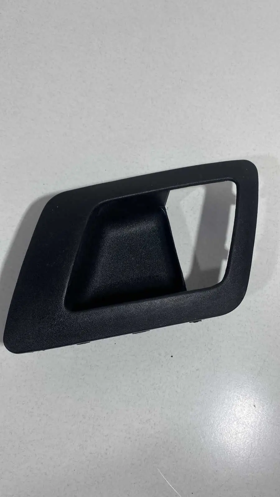 Moldura Maçaneta Interna Preta Esq Polo 2000 2003 6k0867197a