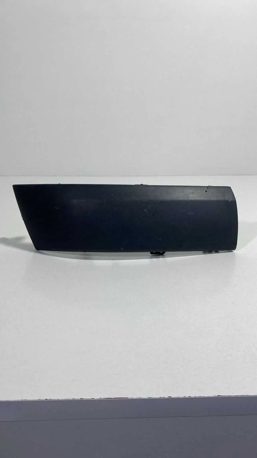 Moldura Parachoque Direita Clio 2003 a 2006 8200113981d