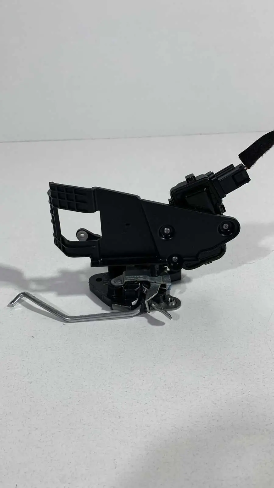 FECHADURA PORTA TRASEIRA DIREITA RENAULT KWID USADO ORIGINAL