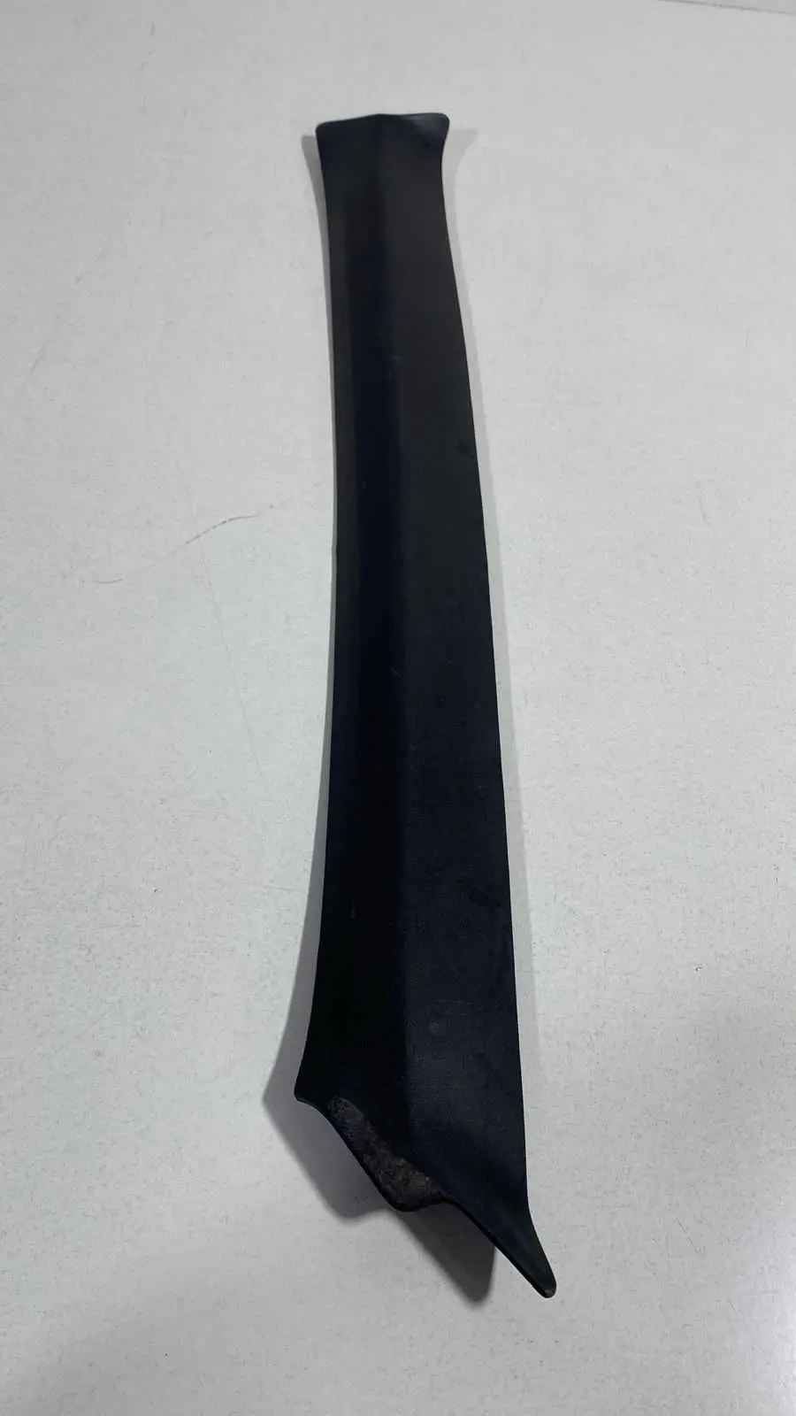 Moldura Coluna Le Parabrisa Chevrolet Kadett 91 95 90042099