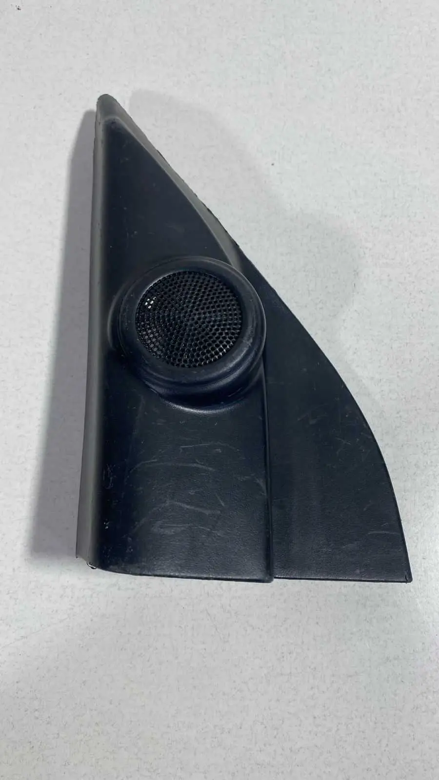 Moldura Interna Retrovisor Esquerdo Volkswagen Amarok Usado
