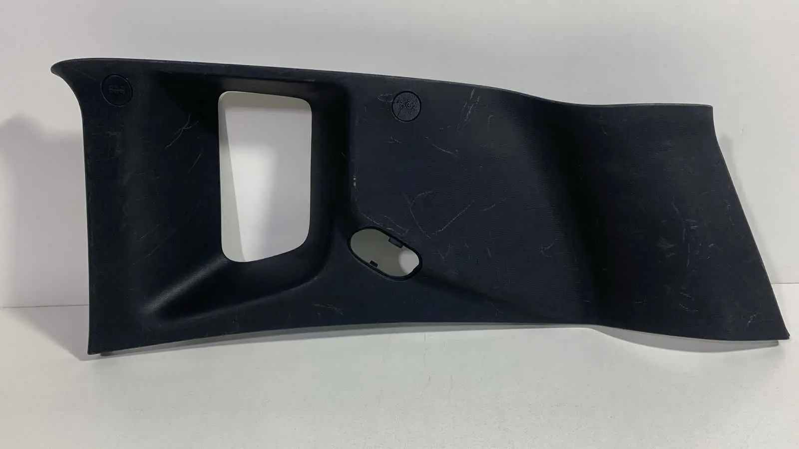 Acabamento Coluna Traseira Direito Jeep Renegade COM DETALHE