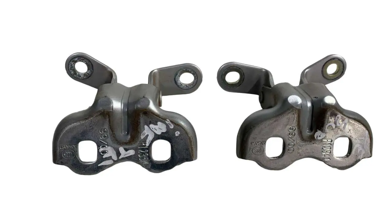 DOBRADIÇA PORTA TRASEIRA ESQUERDA CHEVROLET Onix 2013 2019