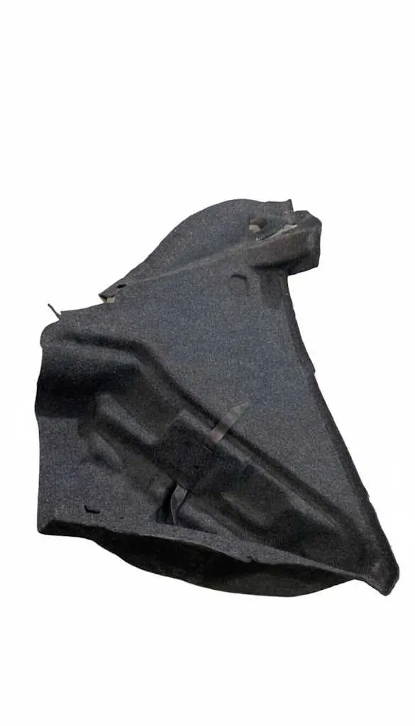 Forro porta malas lado esquerdo Volkswagen Golf 2010