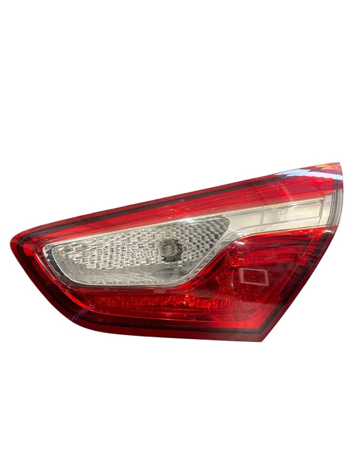 Lanterna Tampa Traseira Direita Gm Cruze Hatch 2019 39102808