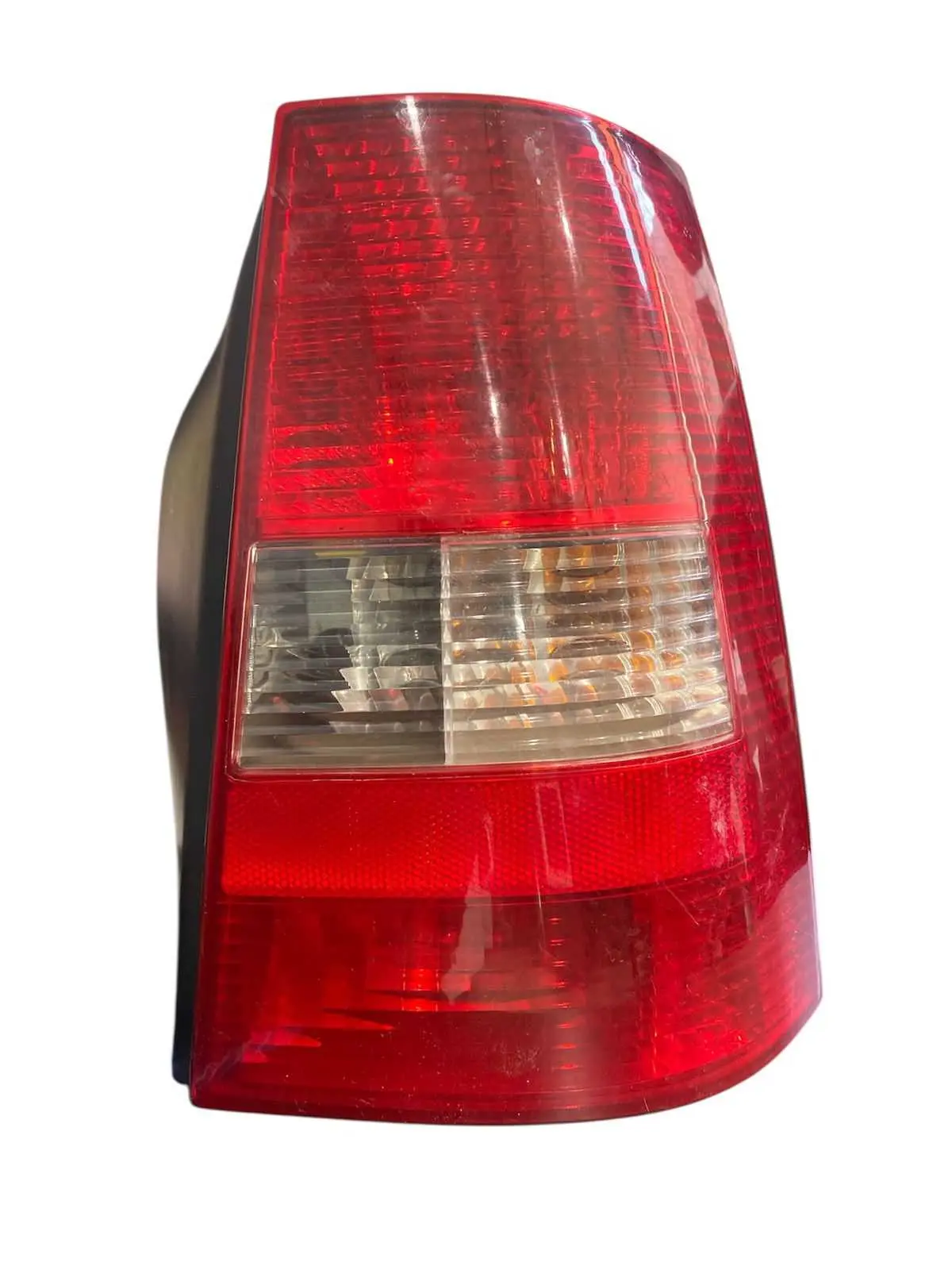 Lanterna Tampa Traseira Lado direito Parati G3 1999 a 2005