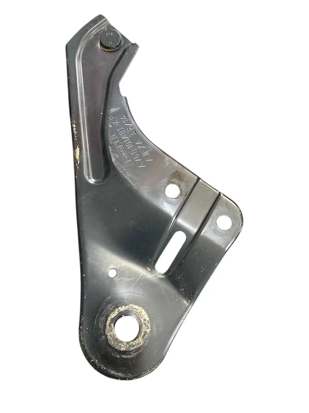 Suporte Inferior Esquerdo Radiador Ford Focus 2014 a 2019