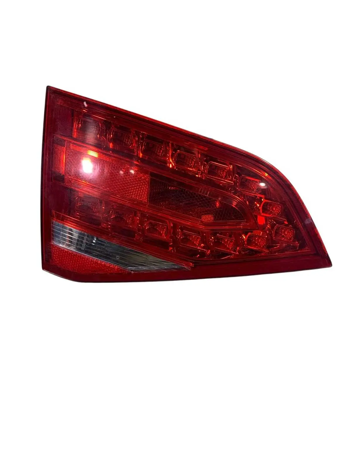 Lanterna Tampa Traseira Esquerda Audi A4 2.0 2010 2011